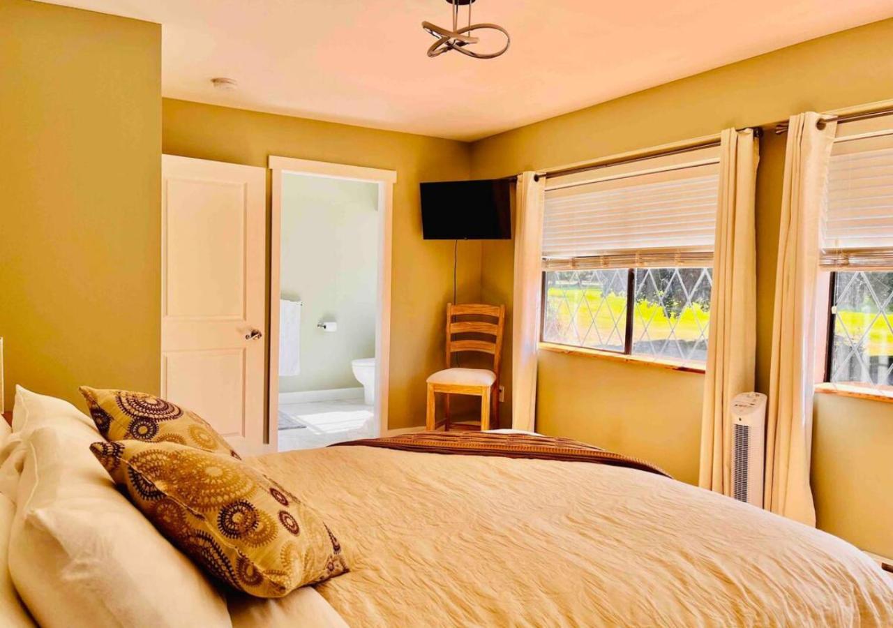 مبيت وإفطار شاطئ كواليكم Oceanside Manor - Golf Course View المظهر الخارجي الصورة
